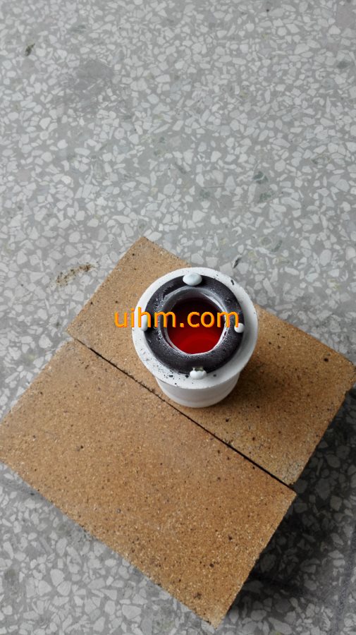 induction melting quartz sand (glass) (4)